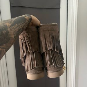 Koolaburra fringe boots size 10